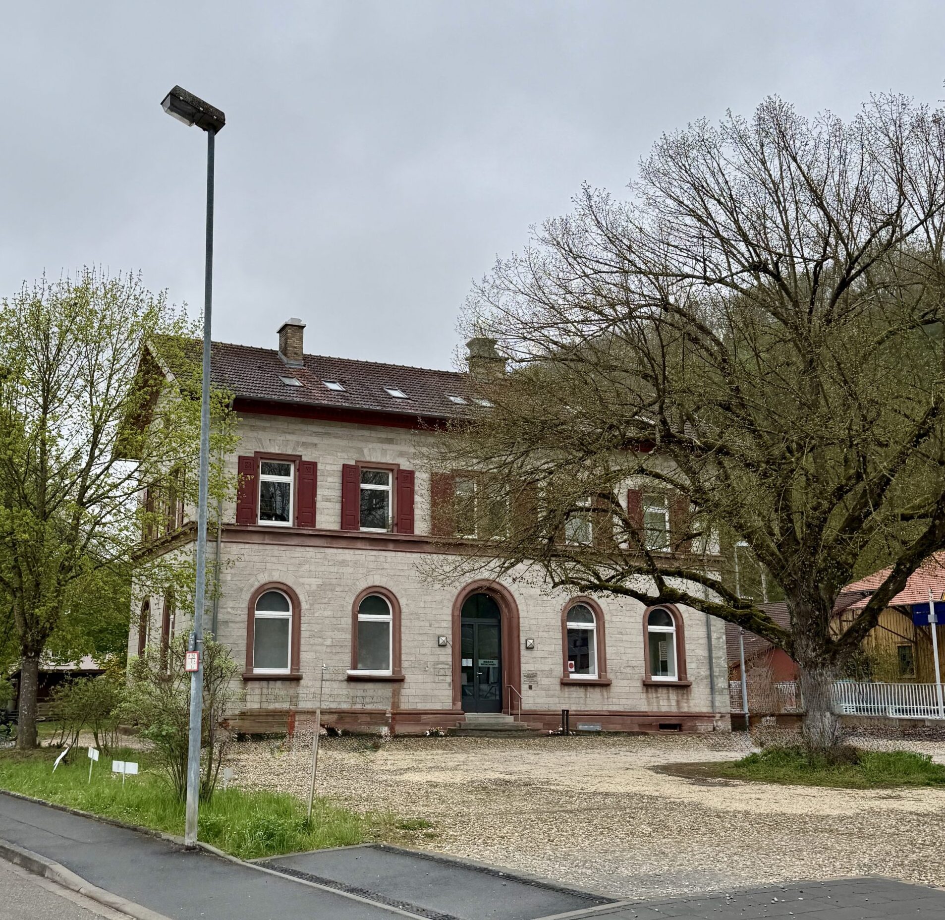 LIEBLINGSWERK Friseur - Frisuren und Mehr - Der Alte Bahnhof in Edelfingen